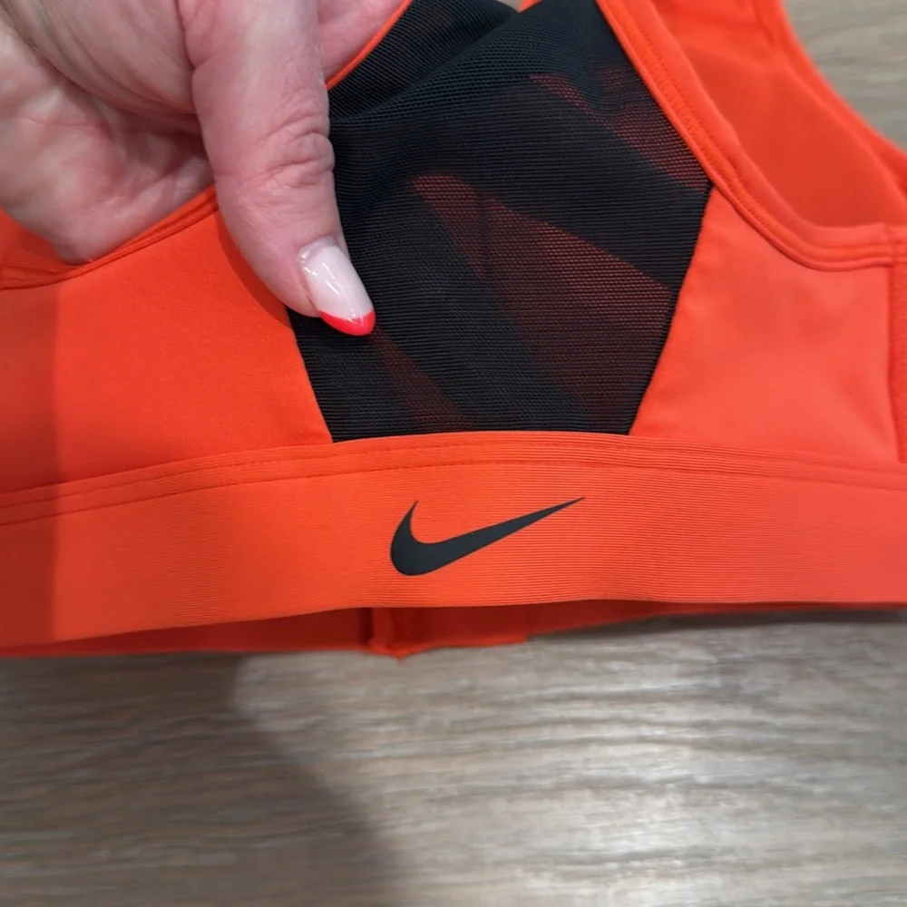 NIKE Chile Red Dri-Fit Swoosh Zip Front Sports Bra Medium Support Active Size XS